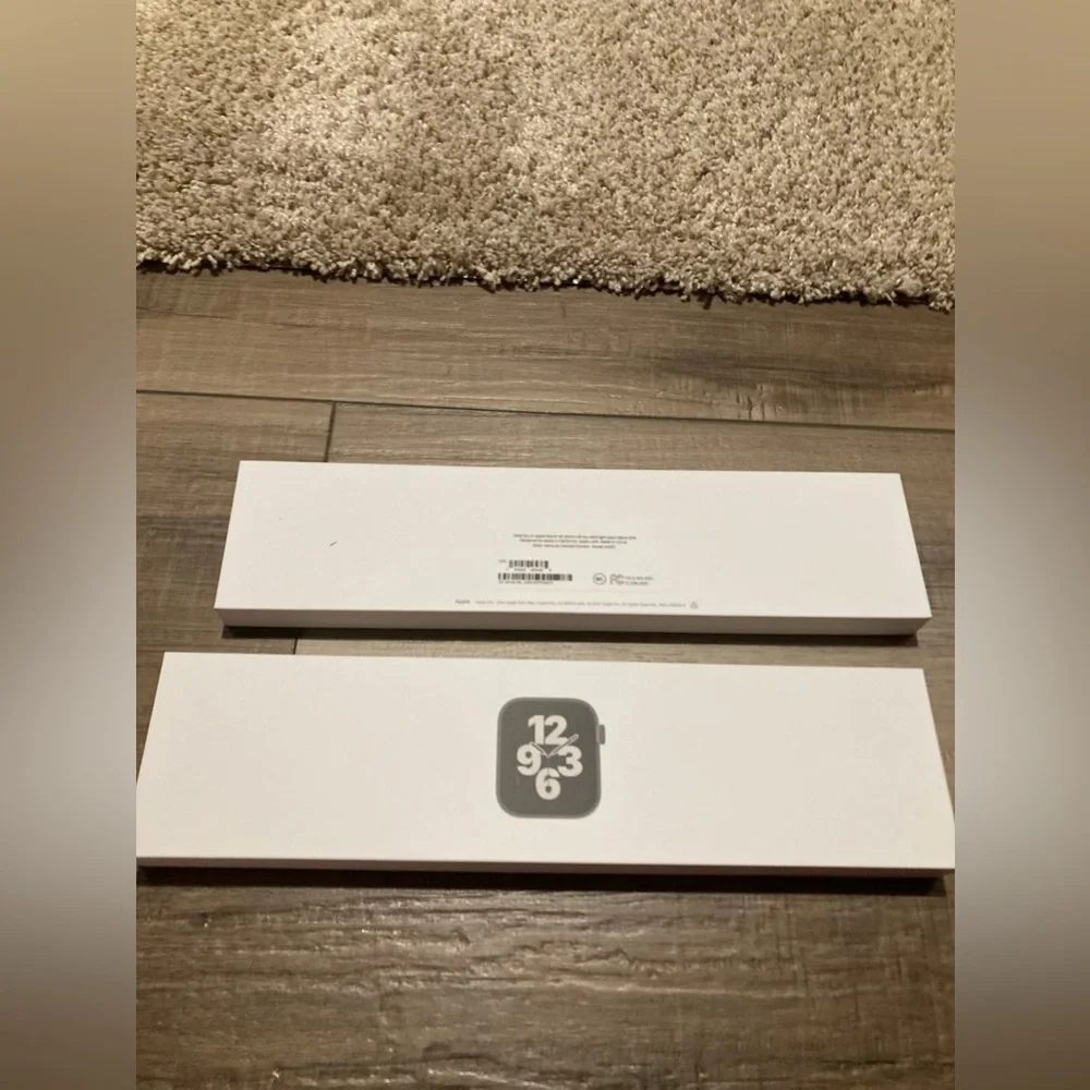 Apple Watch SE Space Gray Aluminum Midnight Sport Band 40 mm box instructions